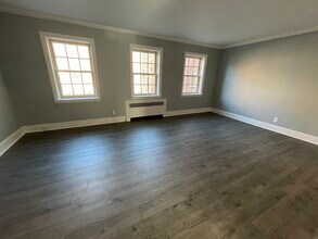 312 Washington St, Unit 3-2 in Wellesley, MA - Building Photo - Building Photo