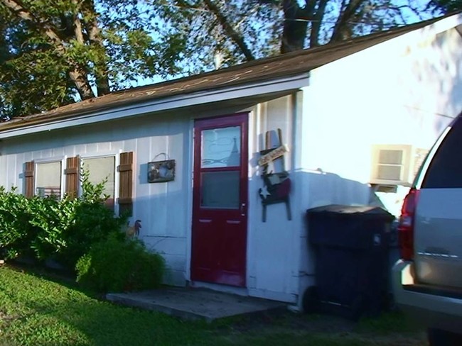 912 S Jefferson St in La Grange, TX - Building Photo - Building Photo