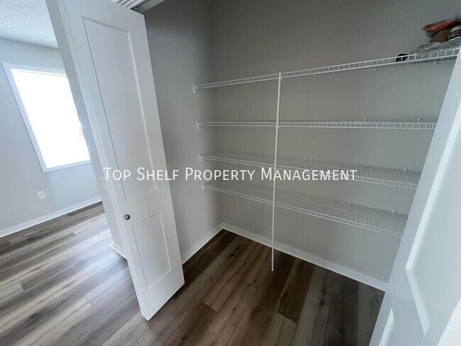 193 NE 56th St in Pleasant Hill, IA - Building Photo - Building Photo