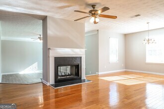 250 Shadowbrooke Dr in Loganville, GA - Building Photo - Building Photo