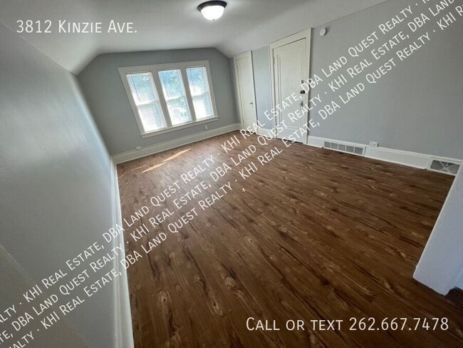 3812 Kinzie Ave