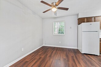 12511 E Orell Rd in Louisville, KY - Building Photo - Building Photo