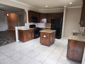 5813 Paluxy Sands Trl in Fort Worth, TX - Building Photo - Building Photo