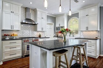 6304 Indian Canyon Dr in Austin, TX - Building Photo - Building Photo