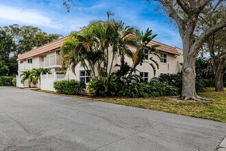 715 20th St in Vero Beach, FL - Foto de edificio - Building Photo