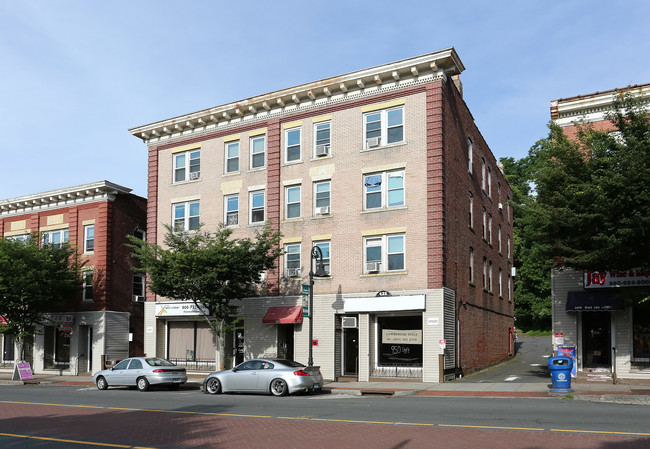 421-425 N Main St in Bristol, CT - Building Photo - Building Photo