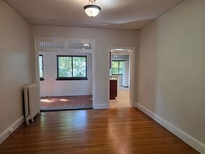 7 Lewis Rd, Unit 2 in Winchester, MA - Building Photo - Building Photo