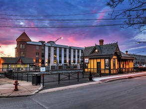 Waldwick Station in Waldwick, NJ - Foto de edificio - Building Photo