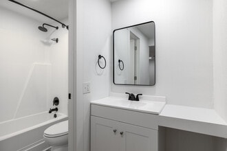 Flats at 2875 in Lexington, KY - Foto de edificio - Interior Photo