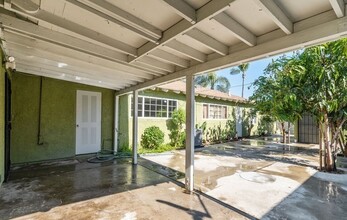 1024 S Standard Ave in Santa Ana, CA - Building Photo - Building Photo