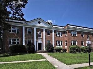 5 Laurel St in Rye, NY - Building Photo