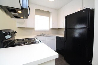 10151 Guidy Ln in Pensacola, FL - Building Photo - Building Photo