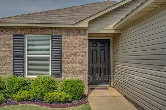7613 Lipizzan Rd in Oklahoma City, OK - Building Photo - Building Photo