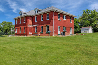 602 N 5th St in Guthrie Center, IA - Building Photo - Building Photo