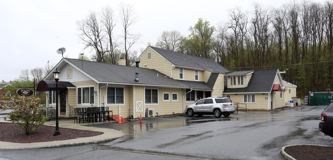 2 Old Tomahawk St in Yorktown Heights, NY - Building Photo - Building Photo