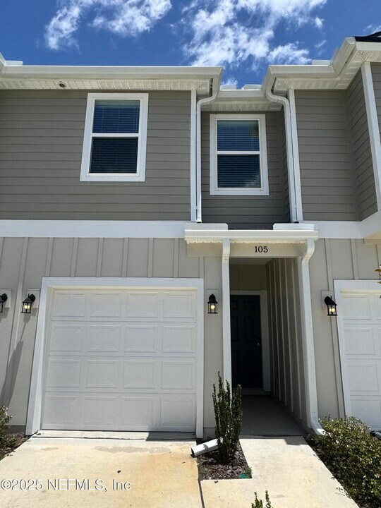 105 Palma Dr in St. Augustine, FL - Building Photo