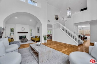 3225 Futura Point in Thousand Oaks, CA - Building Photo - Building Photo