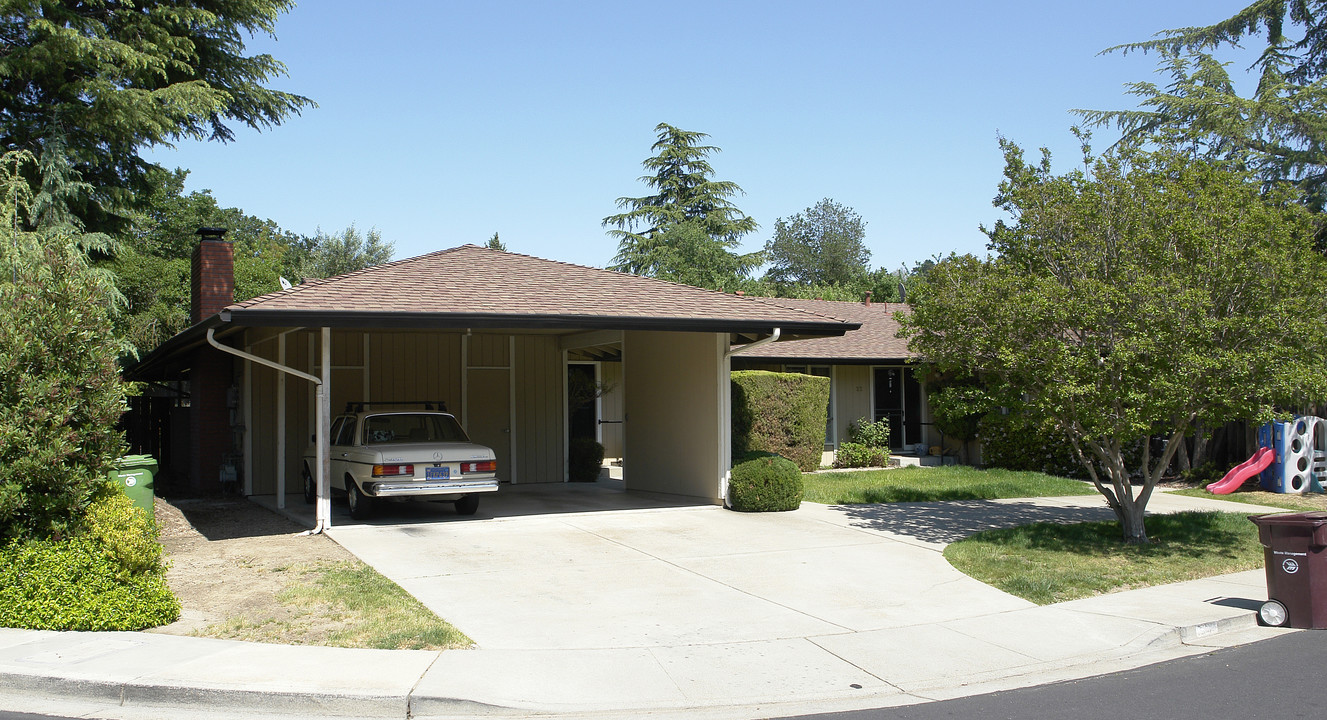 24 Sutters Mill Ct in Walnut Creek, CA - Building Photo