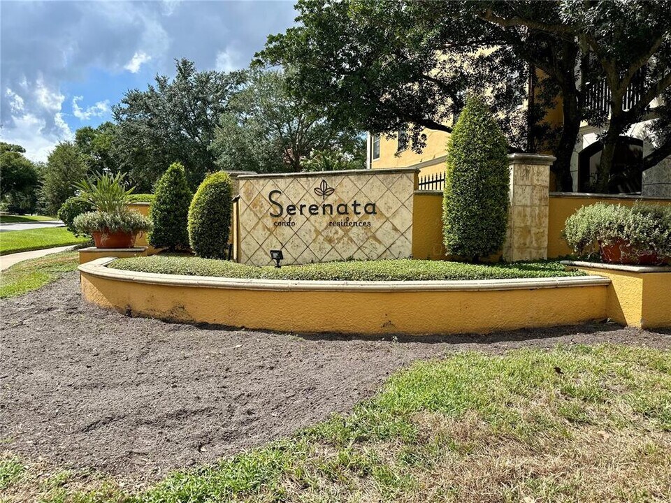6171 Metrowest Blvd in Orlando, FL - Building Photo