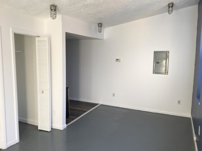 4901 Penn Ave-Unit -1 in Pittsburgh, PA - Building Photo - Building Photo