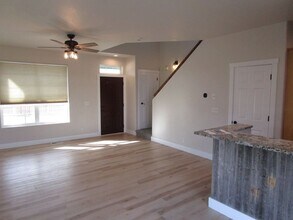 1271 NW Teal Loop in Prineville, OR - Building Photo - Building Photo