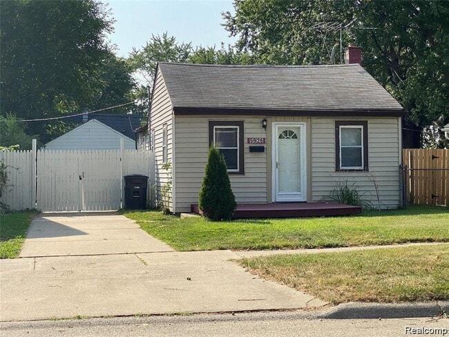 property at 5926 Cherokee St