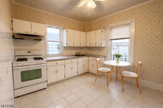 91 Watson Ave in West Orange, NJ - Building Photo - Building Photo