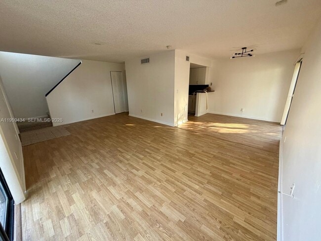 15832 SW 91st Ct in Palmetto Bay, FL - Building Photo - Building Photo