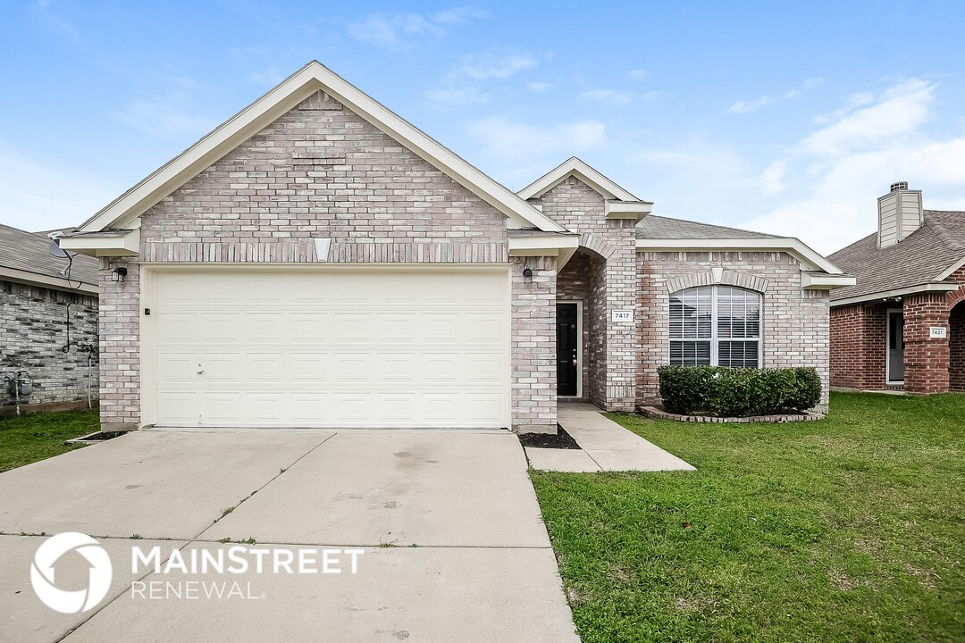 7417 Snow Ridge Dr in Fort Worth, TX - Foto de edificio