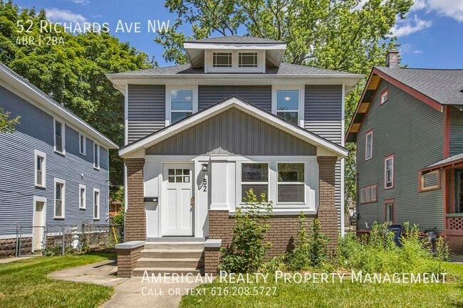 property at 52 Richards Ave NW