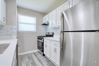 2105 Interurban Blvd in Corsicana, TX - Building Photo - Building Photo