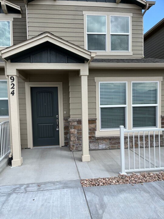 924 Petra Heights in Colorado Springs, CO - Building Photo