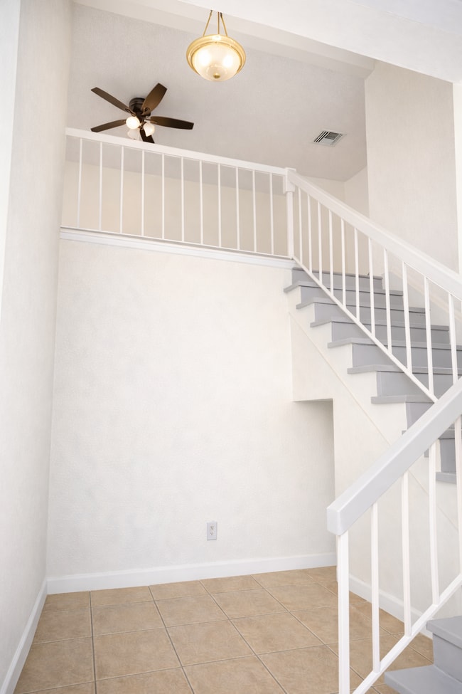 2047 NW 56th Ave in Lauderhill, FL - Building Photo - Building Photo