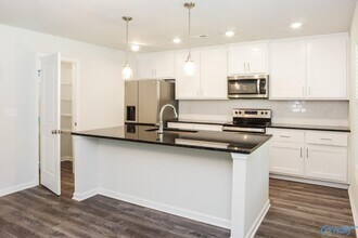 103 Waltrip Dr in Owens Cross Roads, AL - Building Photo - Building Photo