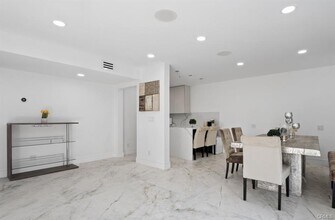 2827 Dunleer Pl in Los Angeles, CA - Building Photo - Building Photo