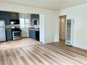 5838 Lauretta St in San Diego, CA - Building Photo - Building Photo