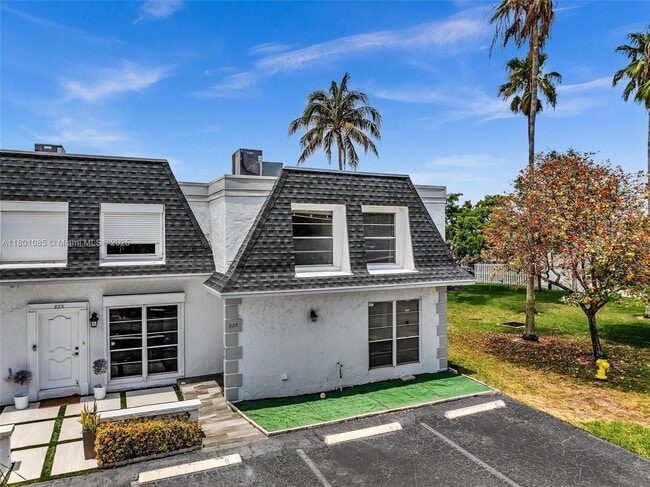property at 825 NE 26th Ave