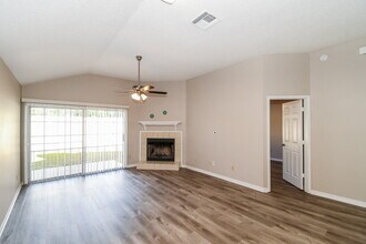 7737 Manassas Ct E in Jacksonville, FL - Building Photo - Building Photo