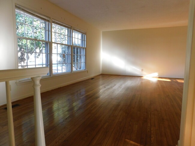 1305 Jones Cir in Laurinburg, NC - Building Photo - Building Photo