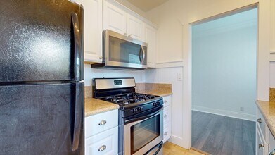 215 D Ave in Coronado, CA - Building Photo - Building Photo