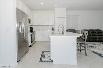 18461 Copperhead Dr, Unit 431 in Lehigh Acres, FL - Foto de edificio - Building Photo