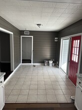 606 John Page Dr in San Antonio, TX - Foto de edificio - Building Photo