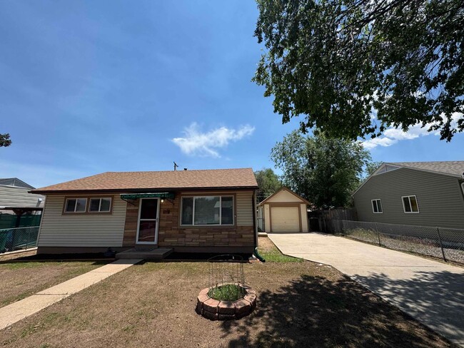 property at 1205 Aspen Ave