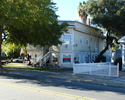 934-936 Court St Apartments