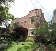 128 Rose Park Dr in Toronto, ON - Building Photo