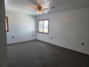 739 2nd St, Unit 2b in Verona, PA - Foto de edificio - Building Photo