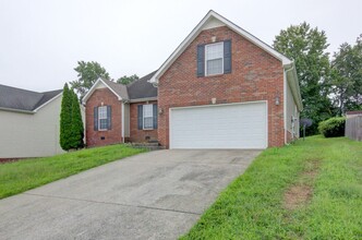 1161 Channelview Dr in Clarksville, TN - Building Photo - Building Photo