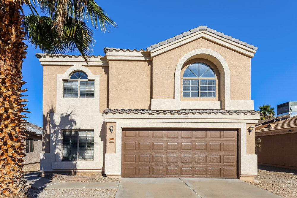 12542 W Lisbon Ln in El Mirage, AZ - Building Photo