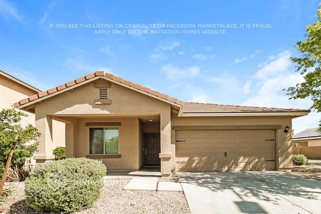 24446 W Sheraton Ln in Buckeye, AZ - Building Photo