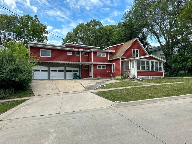 property at 3012 Woodland St